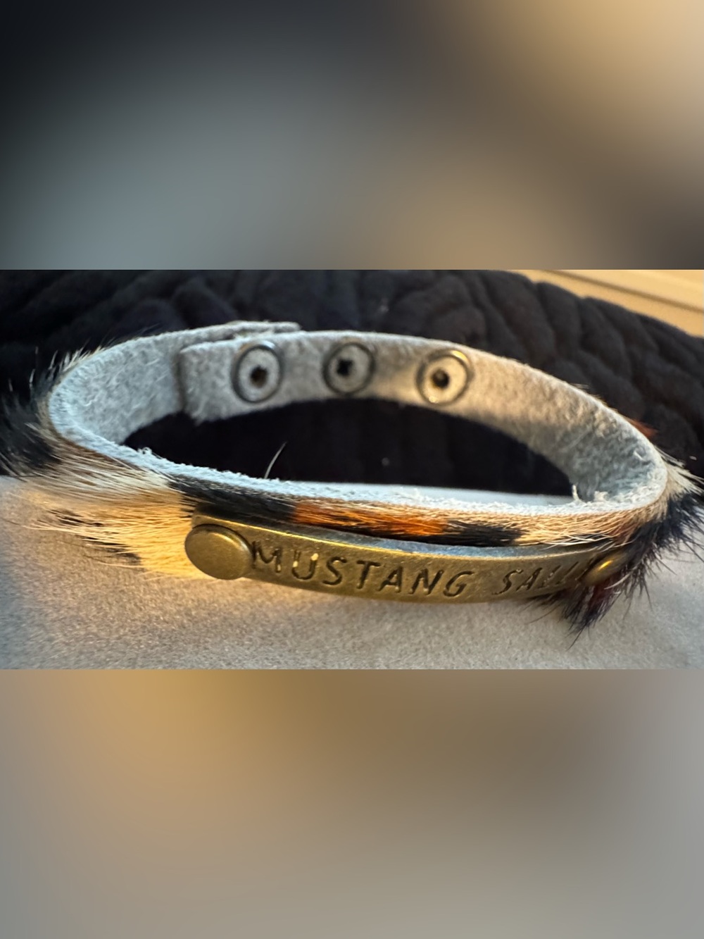 Mustang Sally calf hair bracelet - Picture 2 of 5
